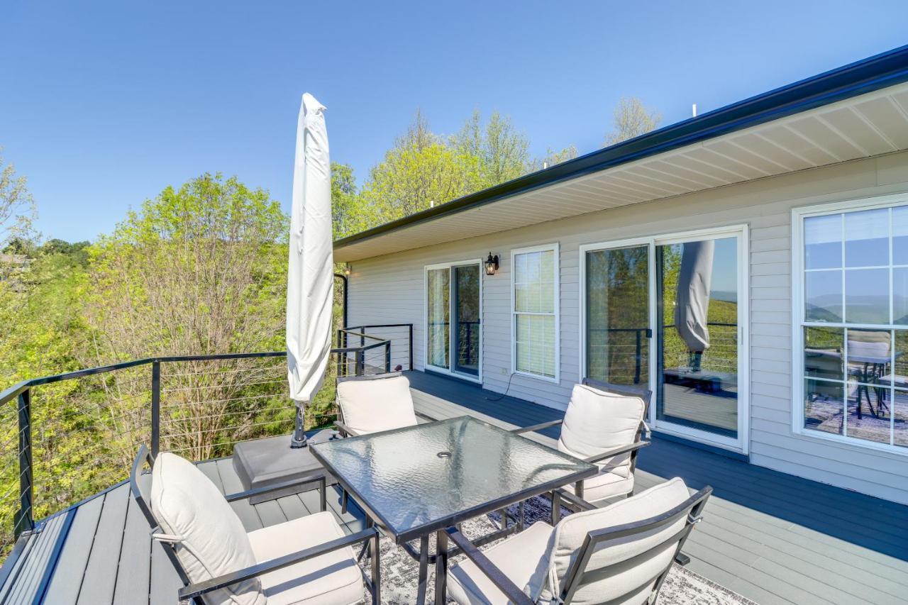 Charming Edgemont Home With Deck And Lake Views! Fairfield Bay Exteriér fotografie