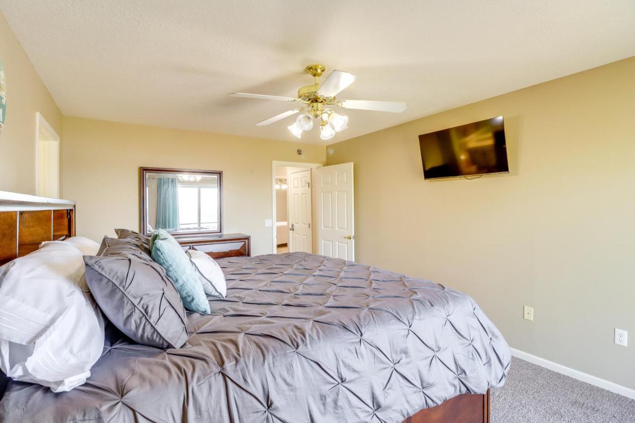 Charming Edgemont Home With Deck And Lake Views! Fairfield Bay Exteriér fotografie