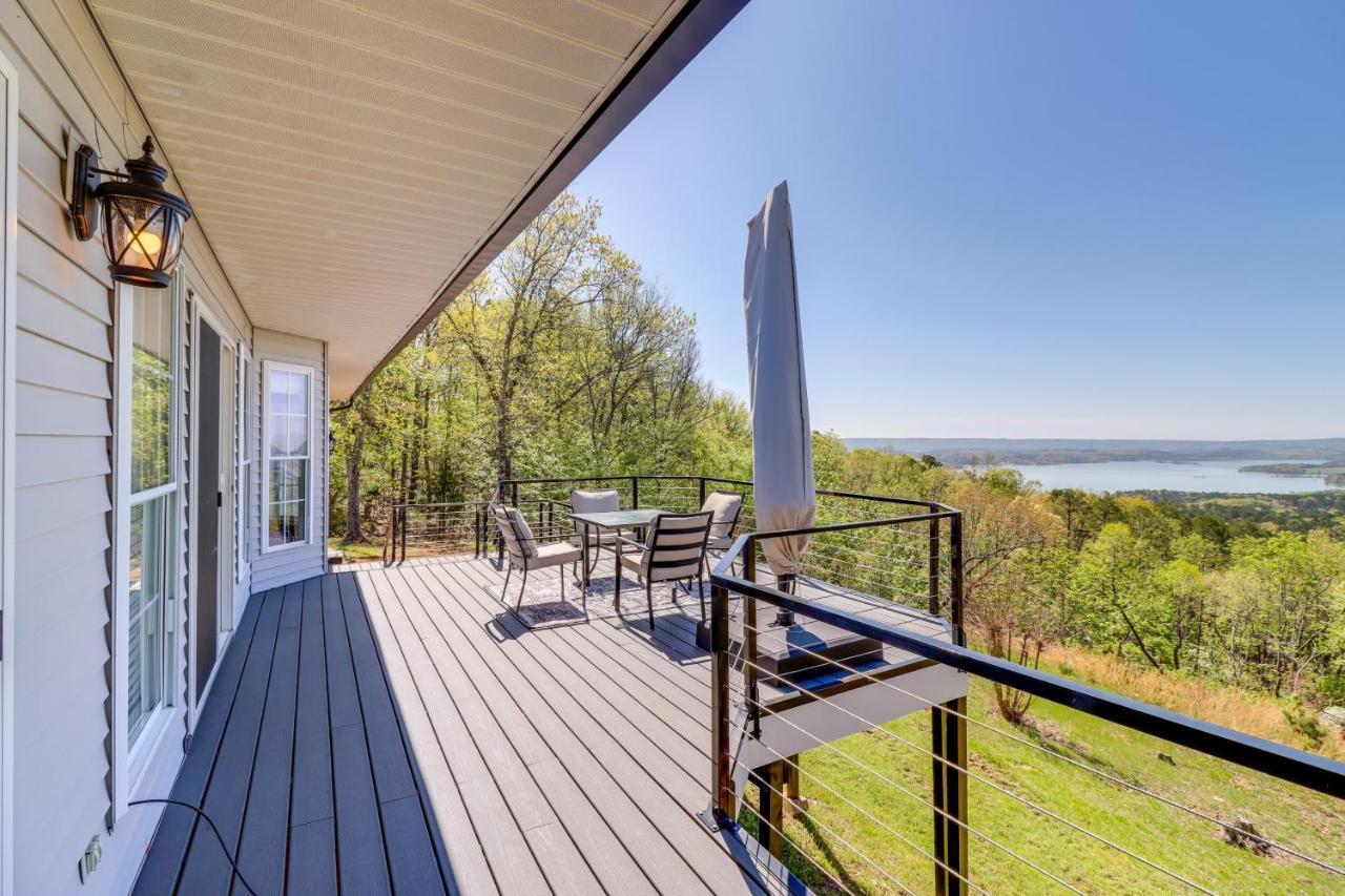 Charming Edgemont Home With Deck And Lake Views! Fairfield Bay Exteriér fotografie
