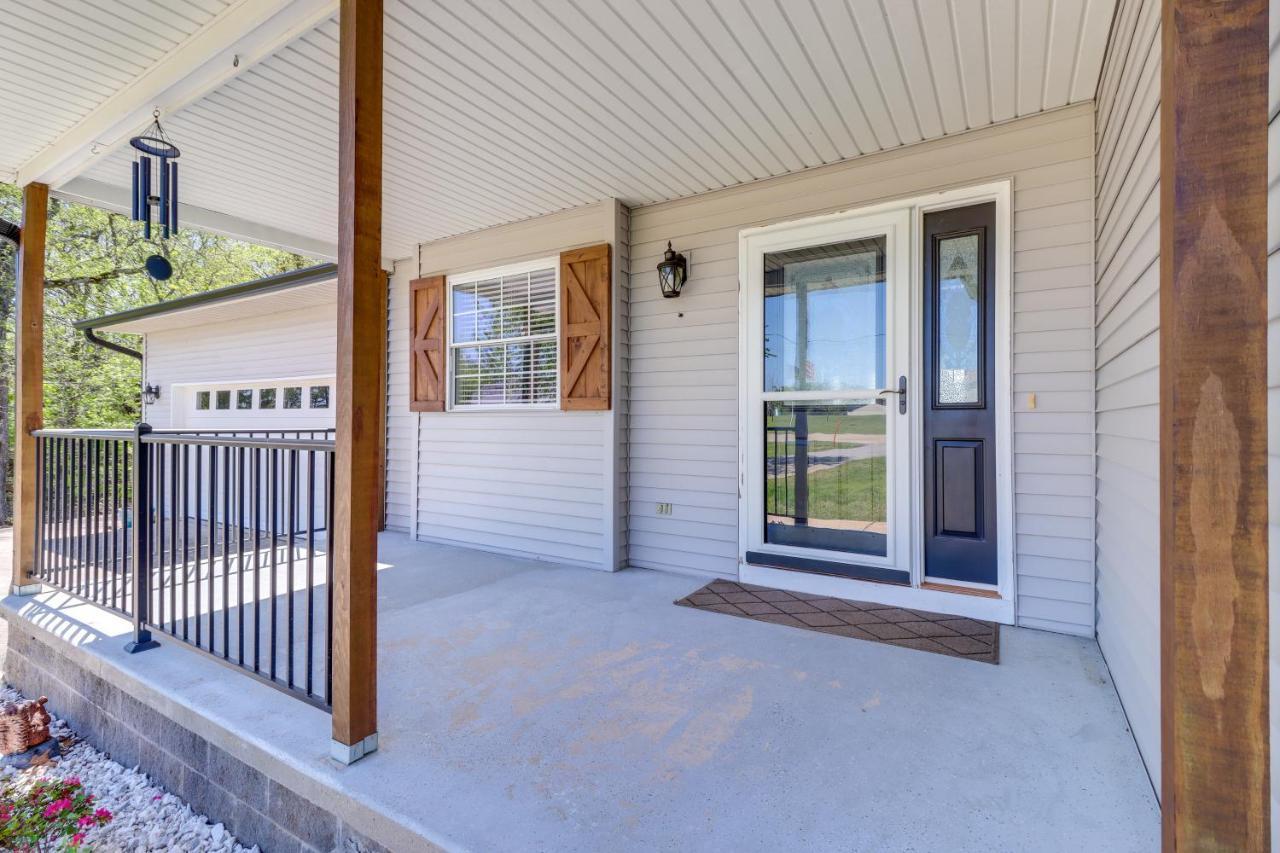 Charming Edgemont Home With Deck And Lake Views! Fairfield Bay Exteriér fotografie