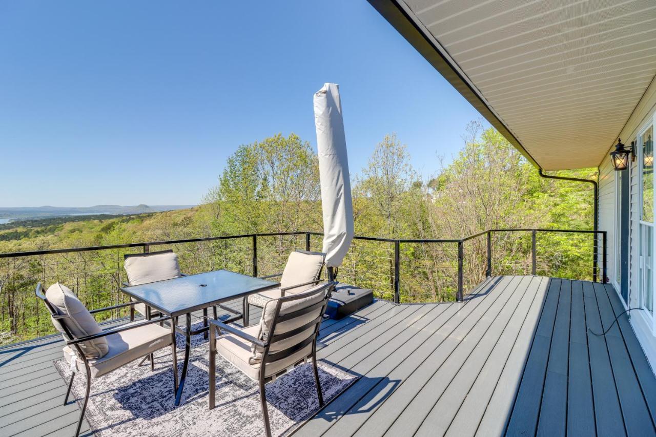 Charming Edgemont Home With Deck And Lake Views! Fairfield Bay Exteriér fotografie
